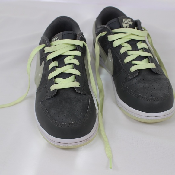 Nike Dunk Low GL Kids' Glow-in-the-Dark Sneakers – Size 3Y | Iron Grey/Cool Grey - Picture 1 of 3